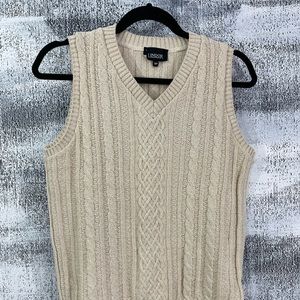 BEIGE SLEEVELESS KNIT VEST SIZE SMALL